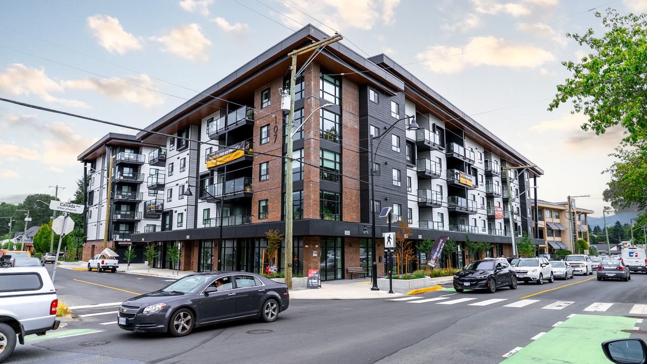 Meridian - Photo 2 of 25