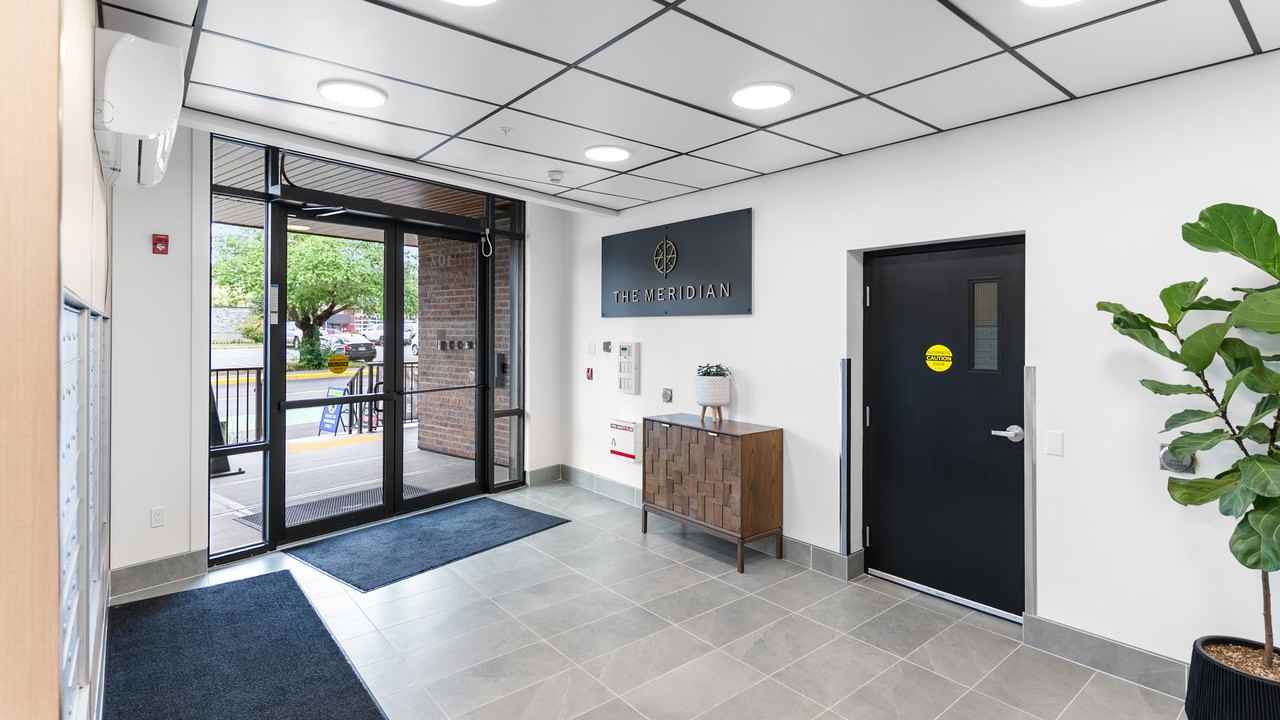 Meridian - Photo 4 of 25