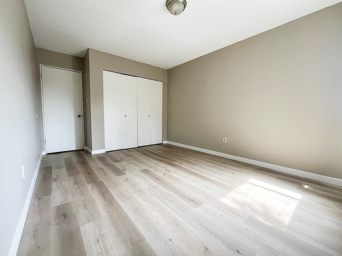 Ashley Court - Photo 6 of 17