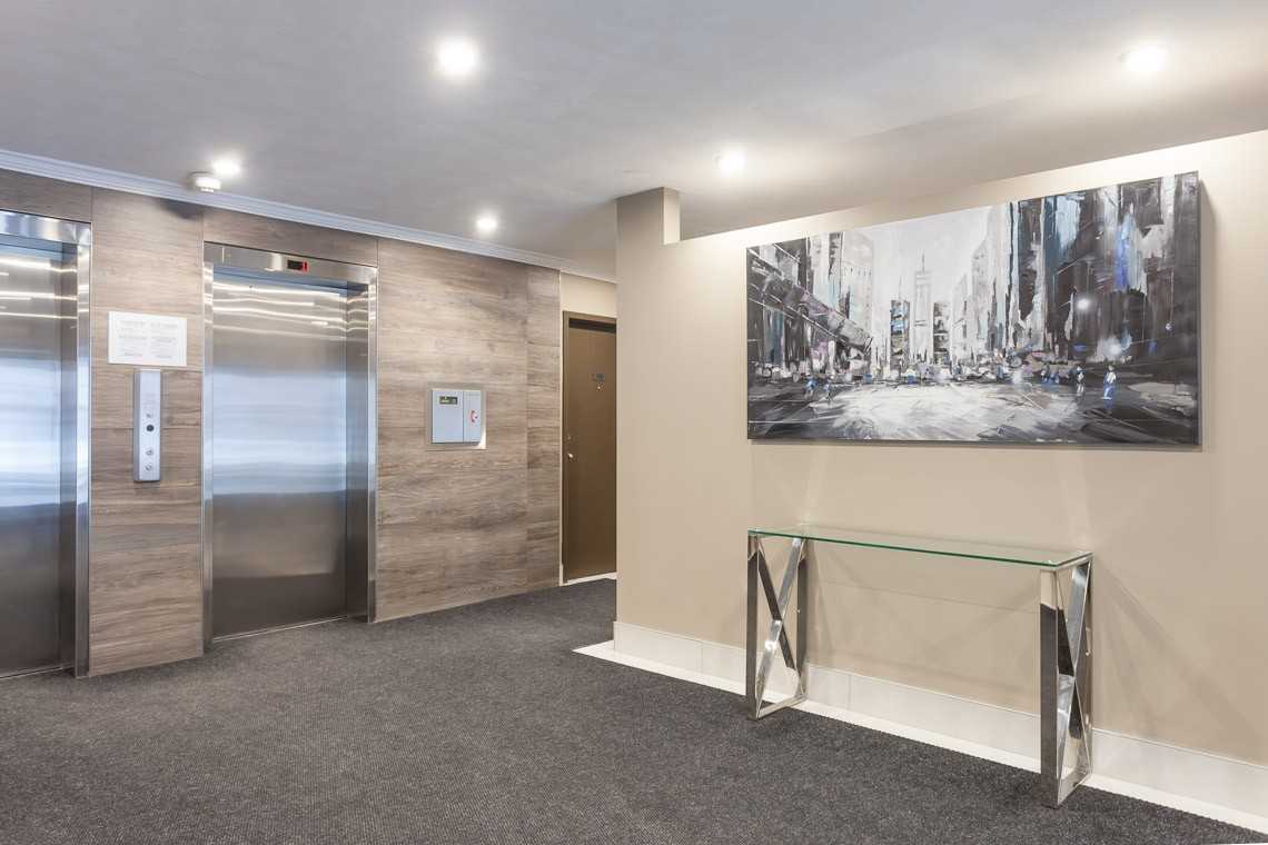 285 Loretta Ave. S - Photo 4 of 50