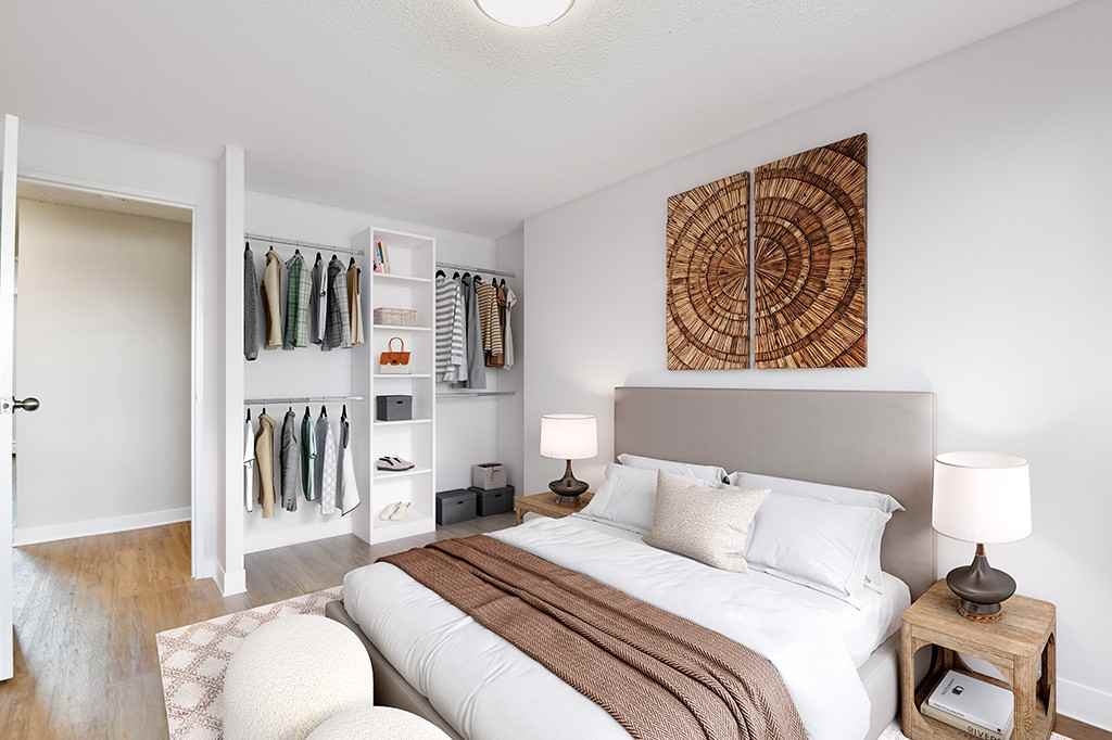 Navaho Walk-ups - Photo 5 of 37