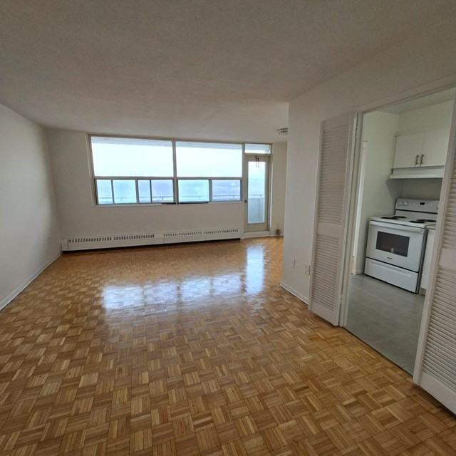 1010 Broadview Ave - Photo 2 of 50