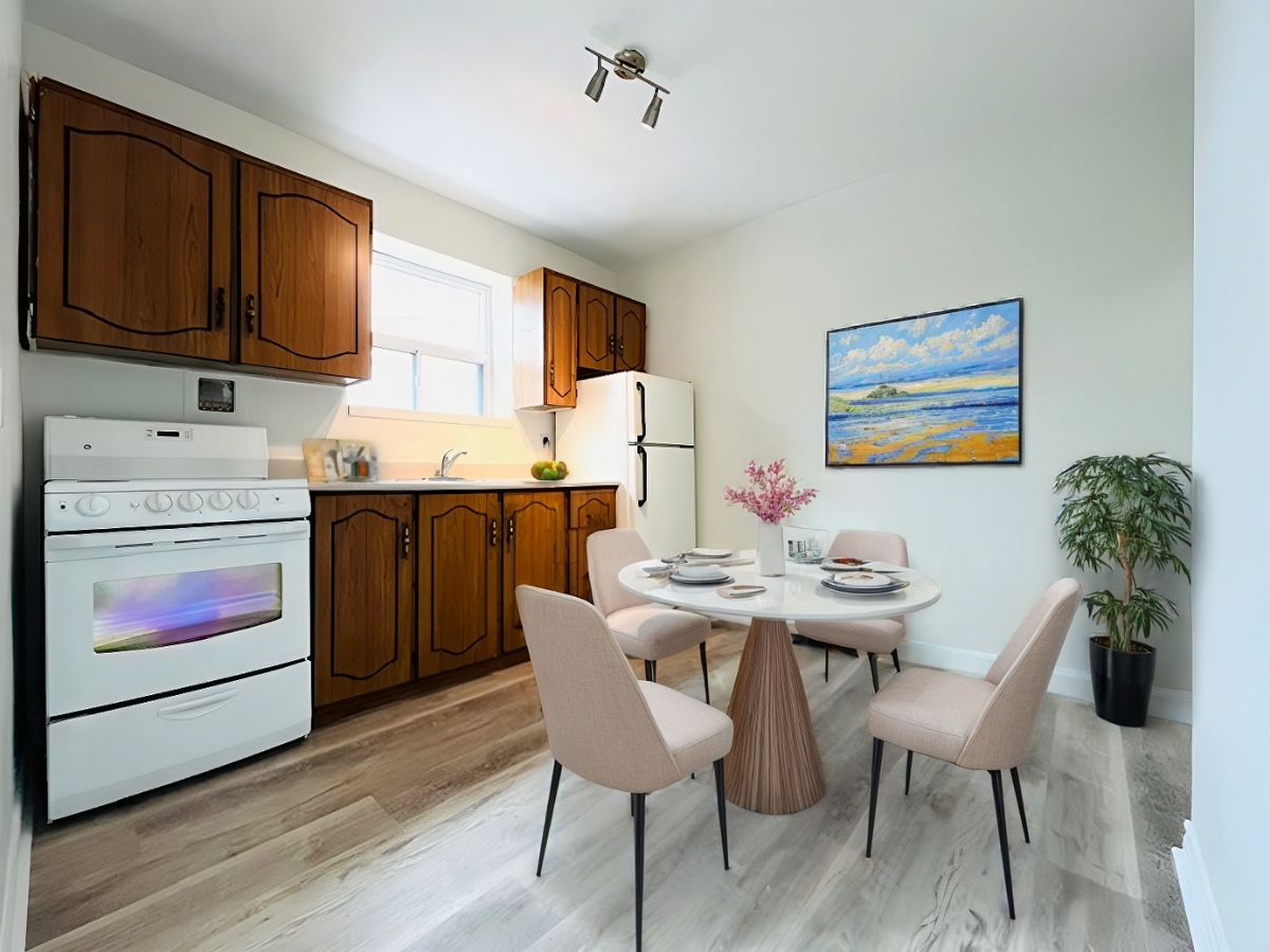 1711 Kingston Rd - Photo 4 of 8