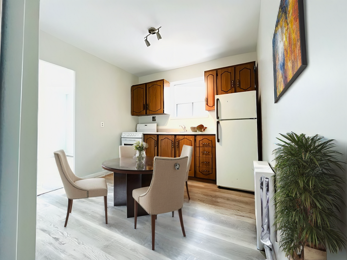 1711 Kingston Rd - Photo 5 of 8