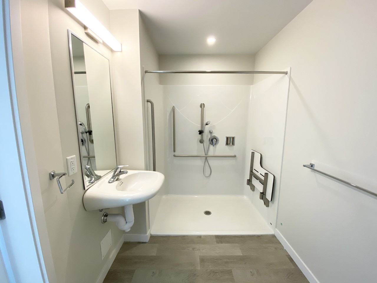 Spencer Close - Photo 6 of 29