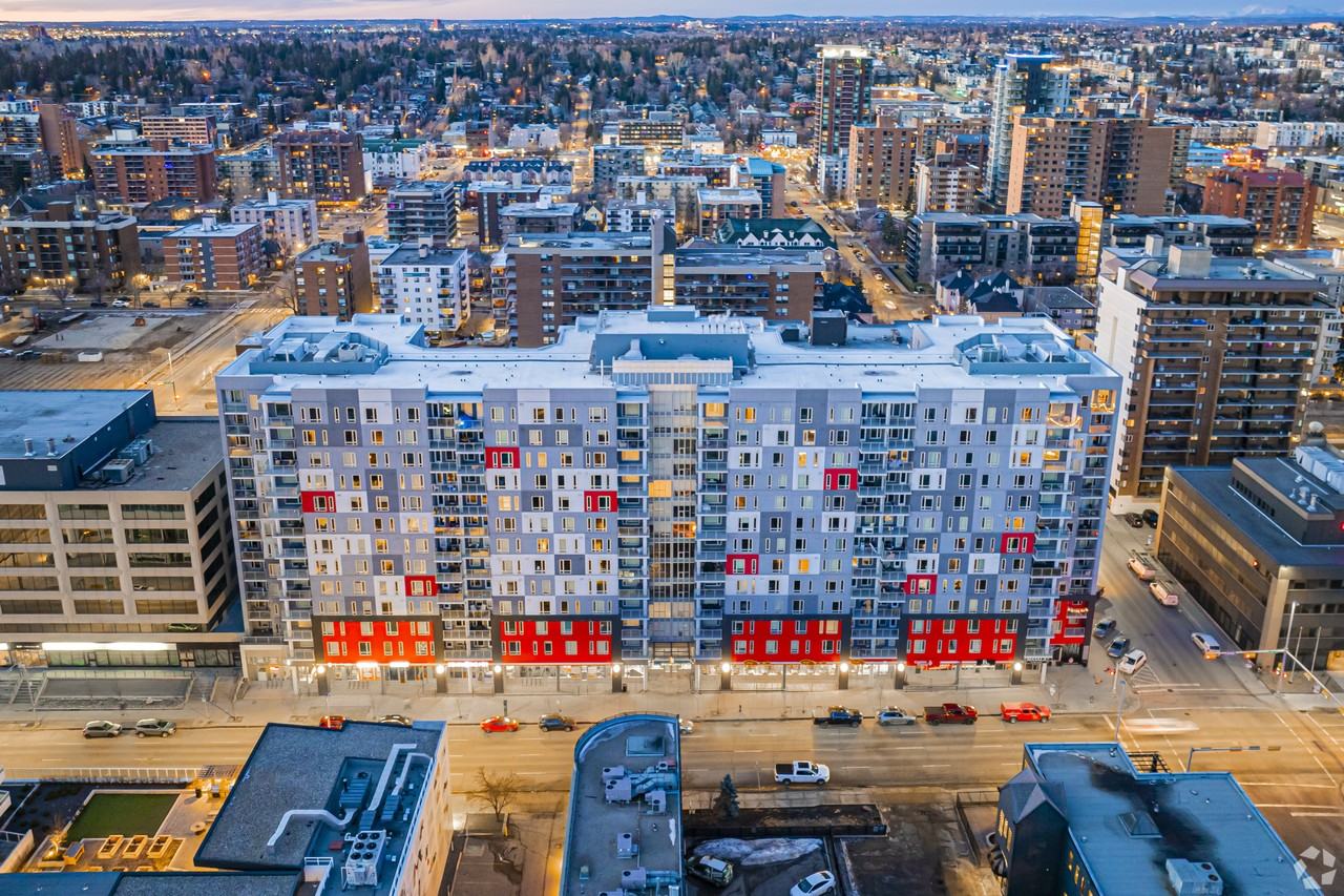 The Metropolitan - Photo 4 of 50