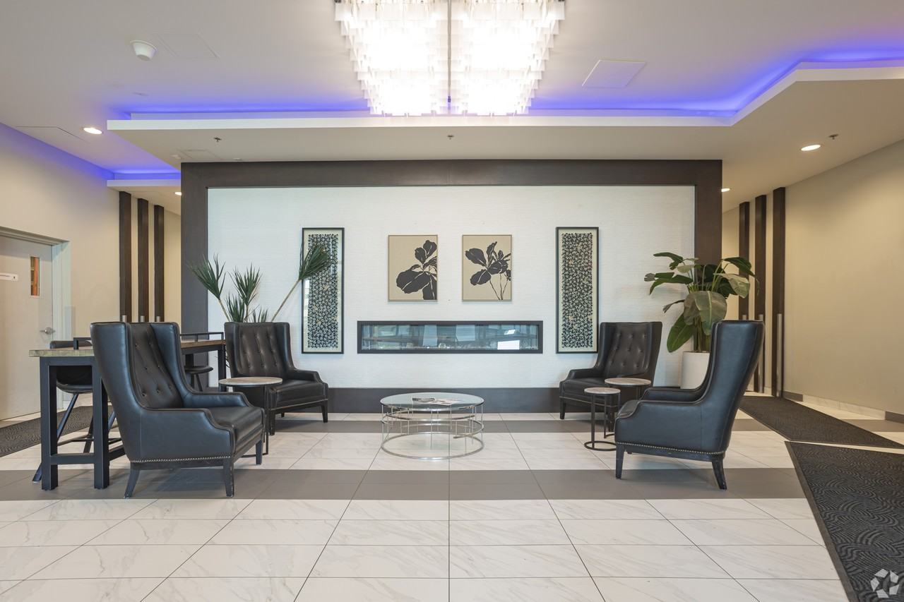 The Metropolitan - Photo 5 of 50