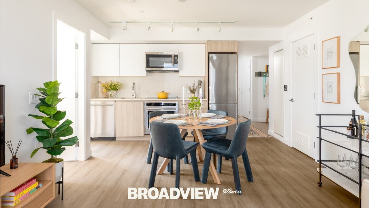 Broadview - Photo 4 of 46