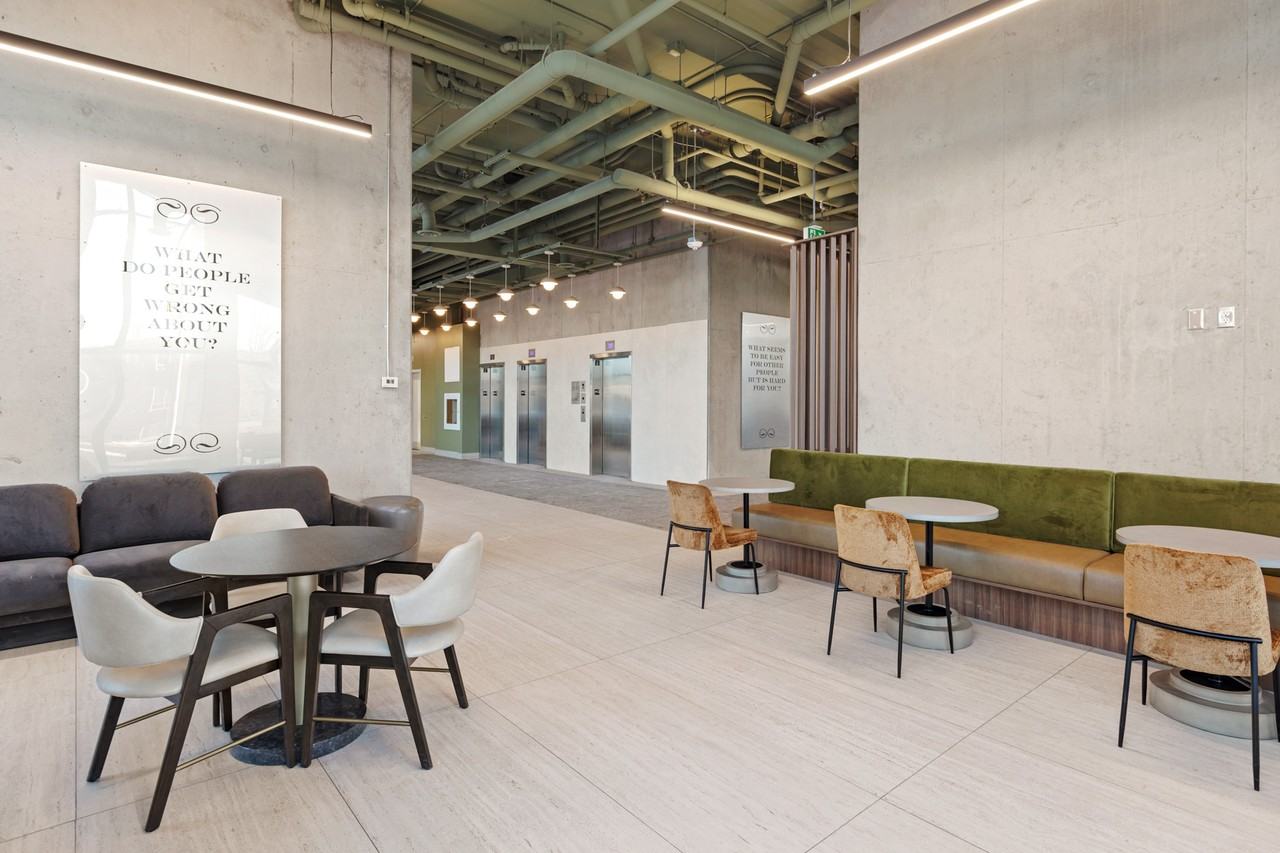 Gemini Tower - Photo 4 of 19