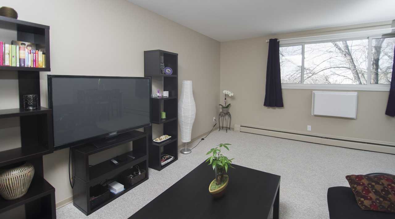 455 Leila Avenue - Photo 2 of 18