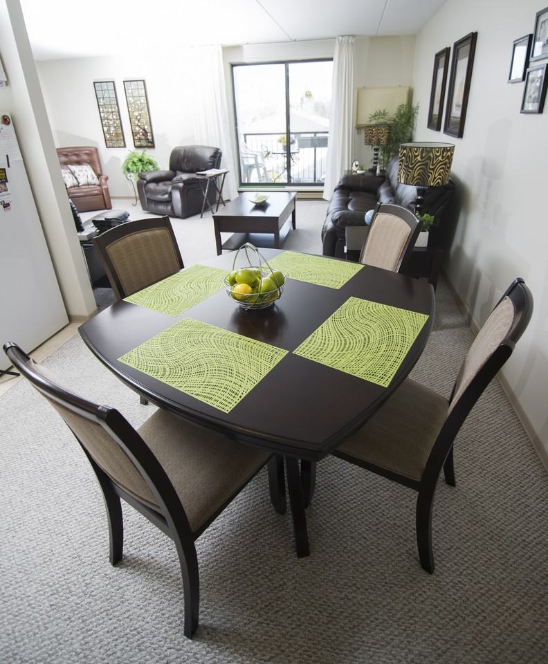 1225 Jefferson Avenue - Photo 4 of 12