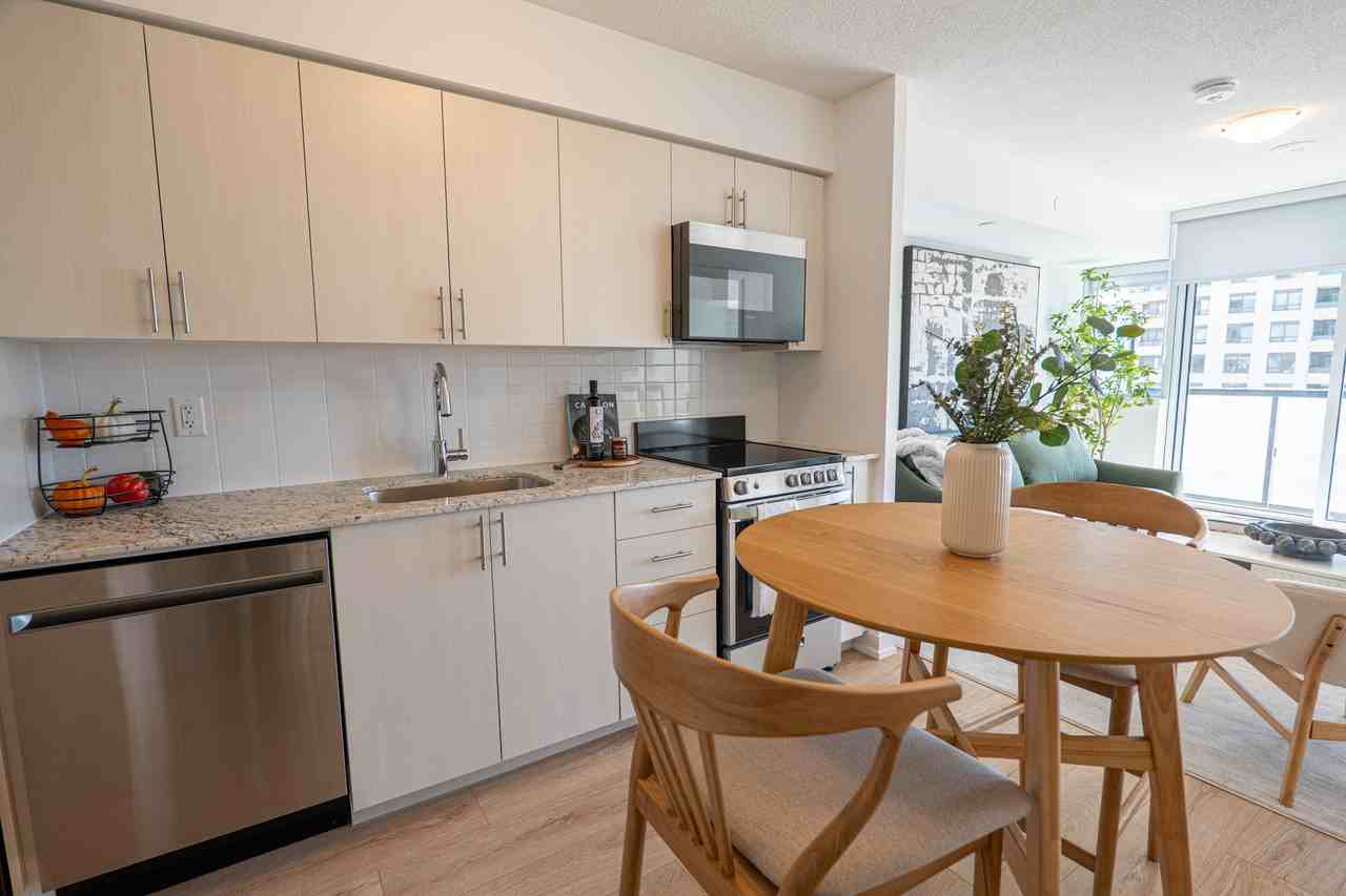 The Diamond - Photo 5 of 48