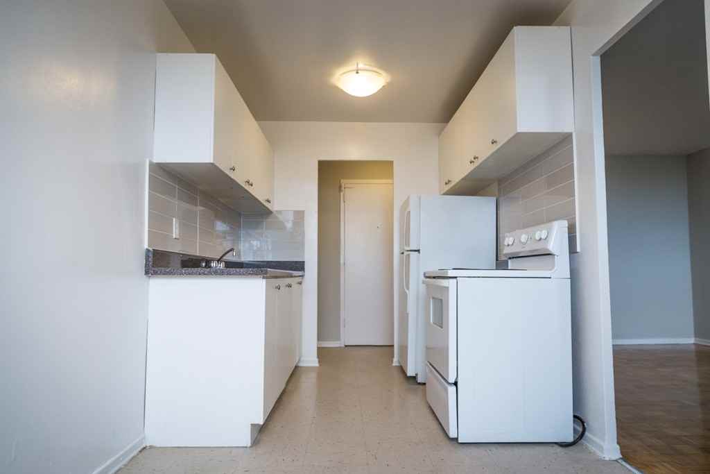 Apartment for rent at 2247 Hurontario Street - Photo 6 of 22