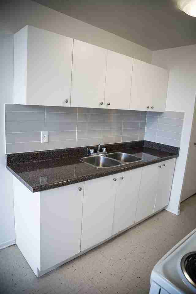 Apartment for rent at 2247 Hurontario Street - Photo 7 of 22