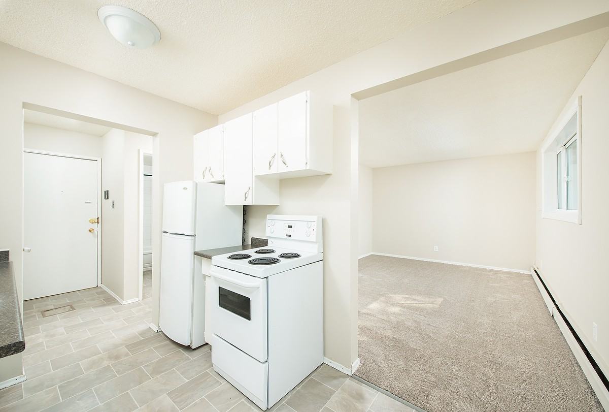 Jasmine Apartments - Photo 4 of 13