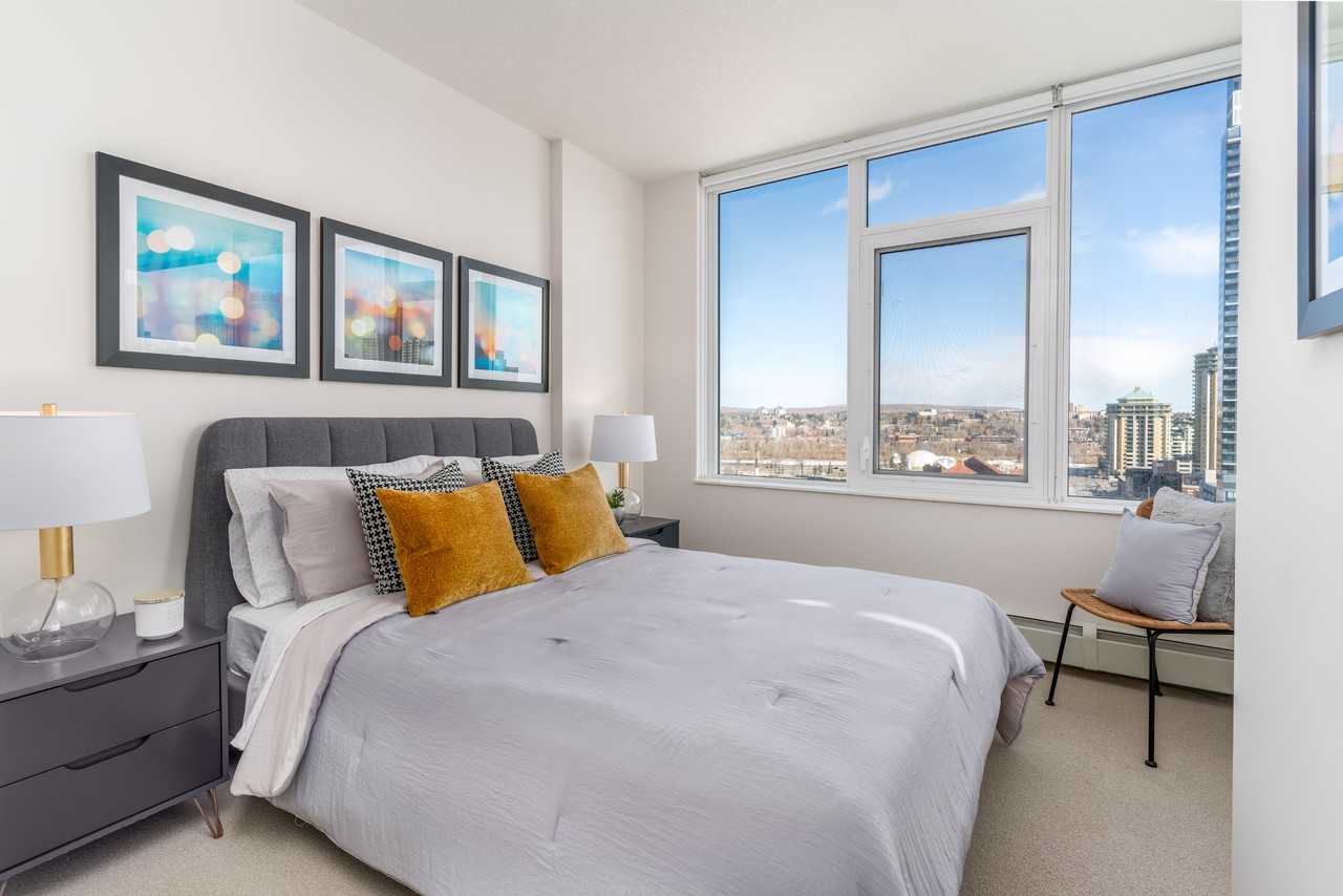 Eleven - Photo 6 of 50