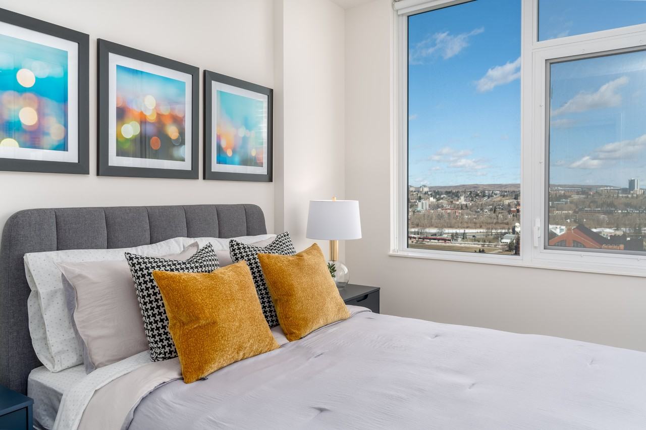 Eleven - Photo 7 of 50