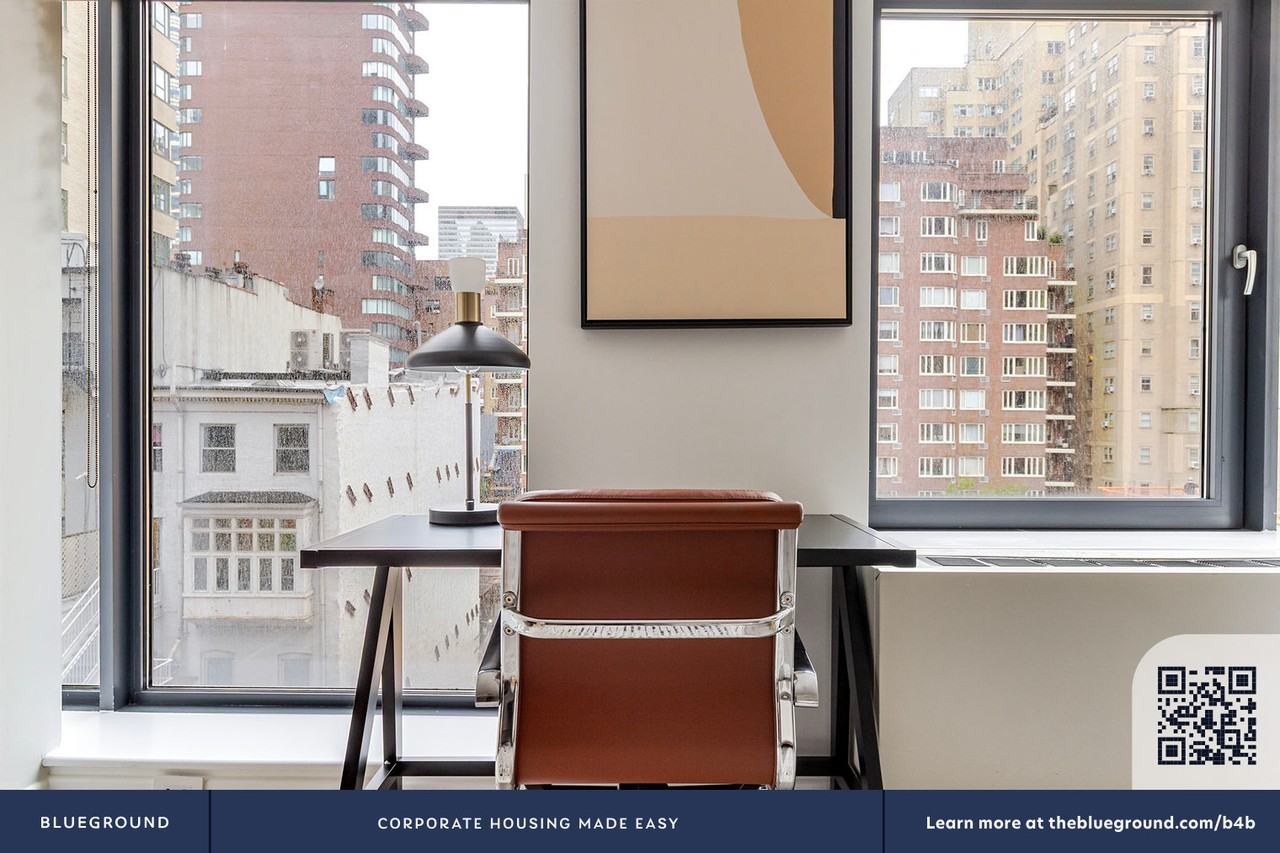 49 E 34th St #2038 - Photo 6 of 33