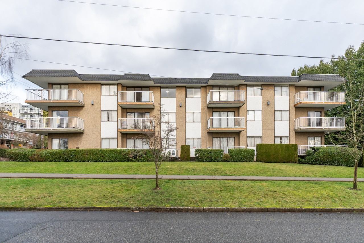 San Mateo Apartments - Photo 2 of 4