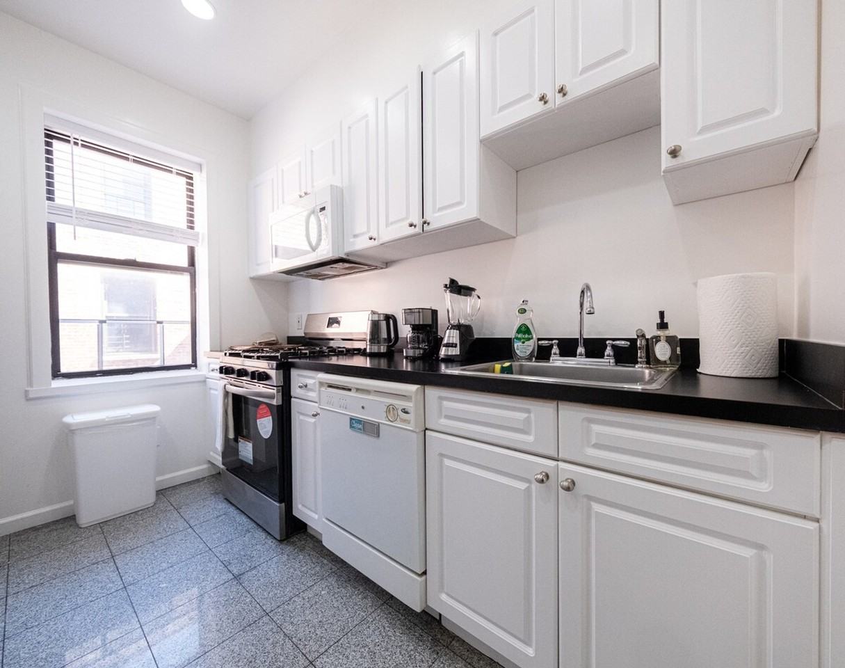 125 La Salle St #1032003P - Photo 7 of 50