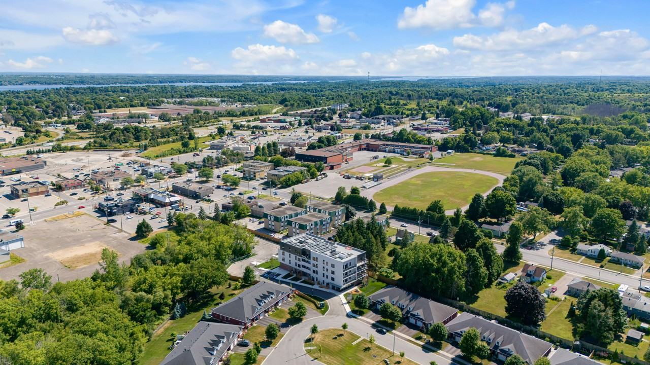 The Enclave - Photo 2 of 19