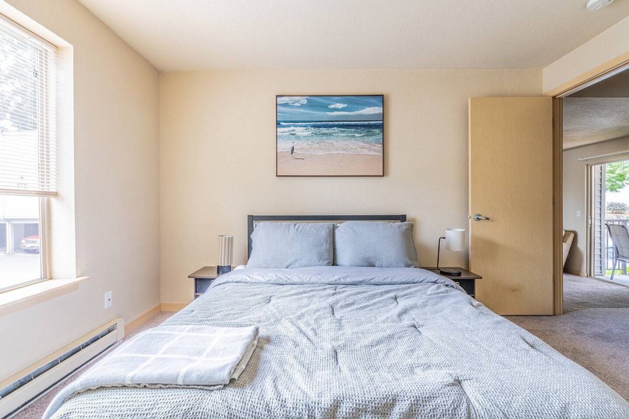 14357 Linden Ave N #1364262P - Photo 2 of 17