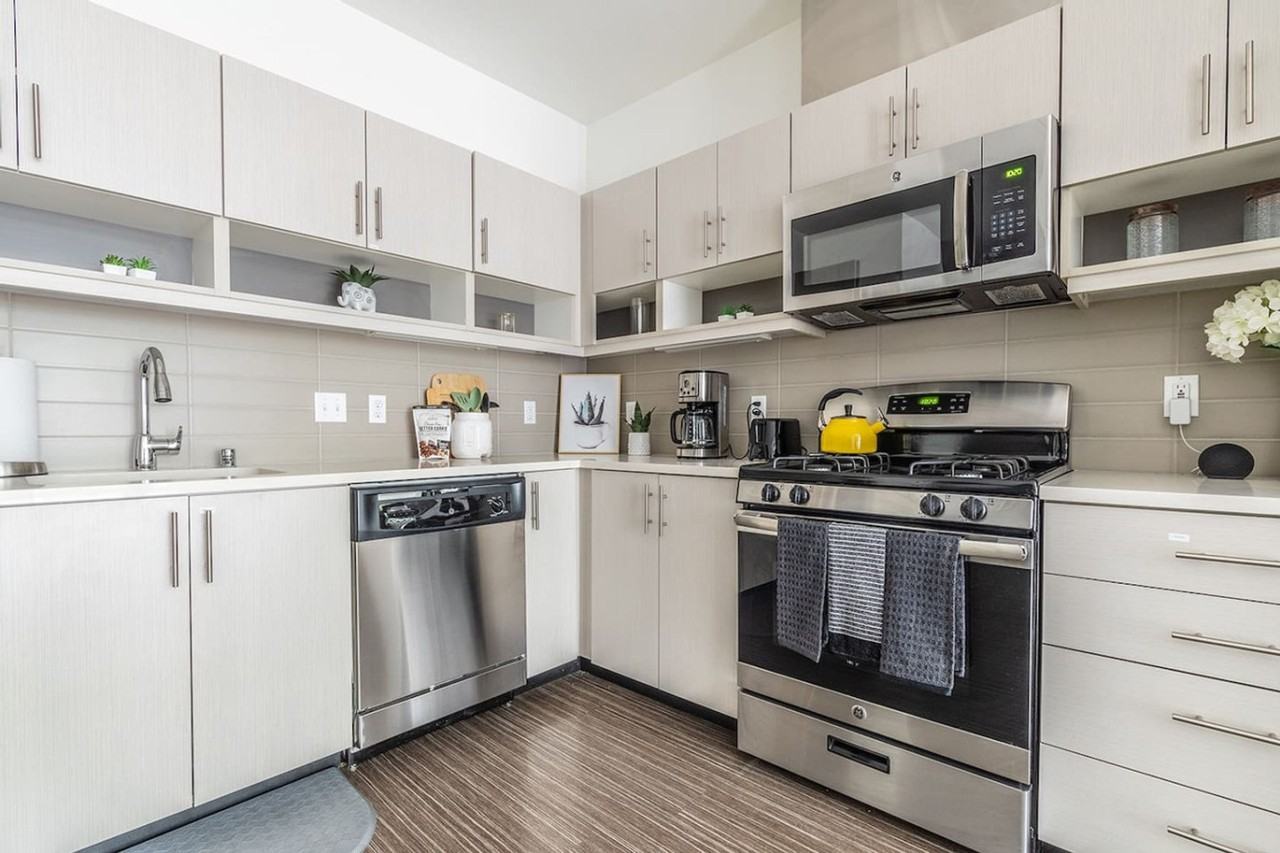 1717 22nd Ave #1364263P - Photo 5 of 32