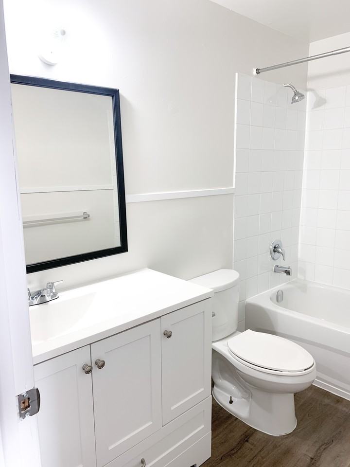 Lord Nelson Apartments - Photo 4 of 50