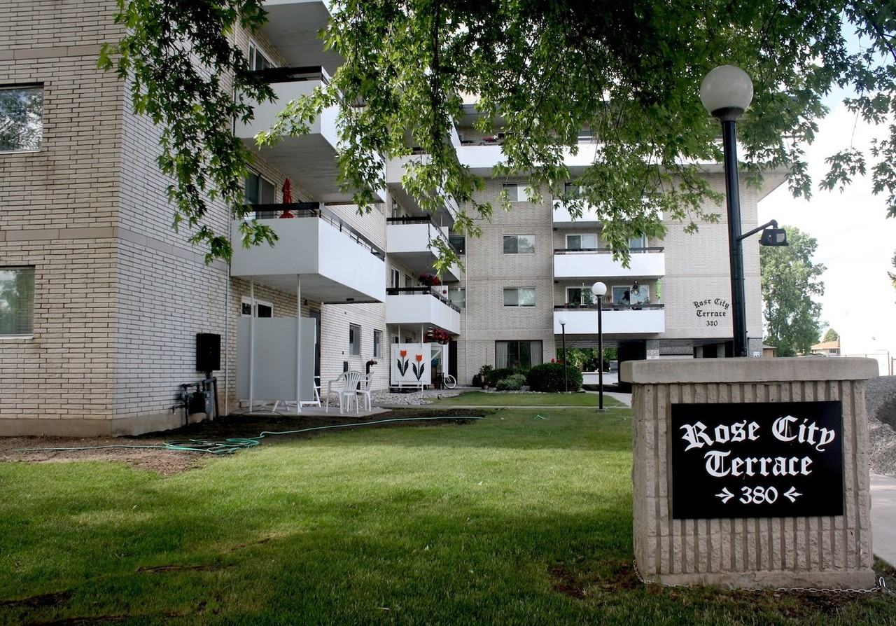 Rose City Terrace - Photo 7 of 38