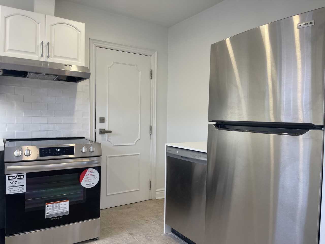 115 Stephen Drive - Photo 5 of 13