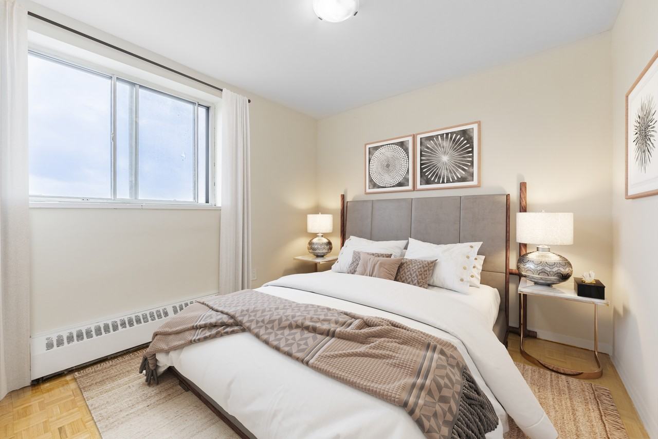 110 McLaughlin Road North - Photo 6 of 9