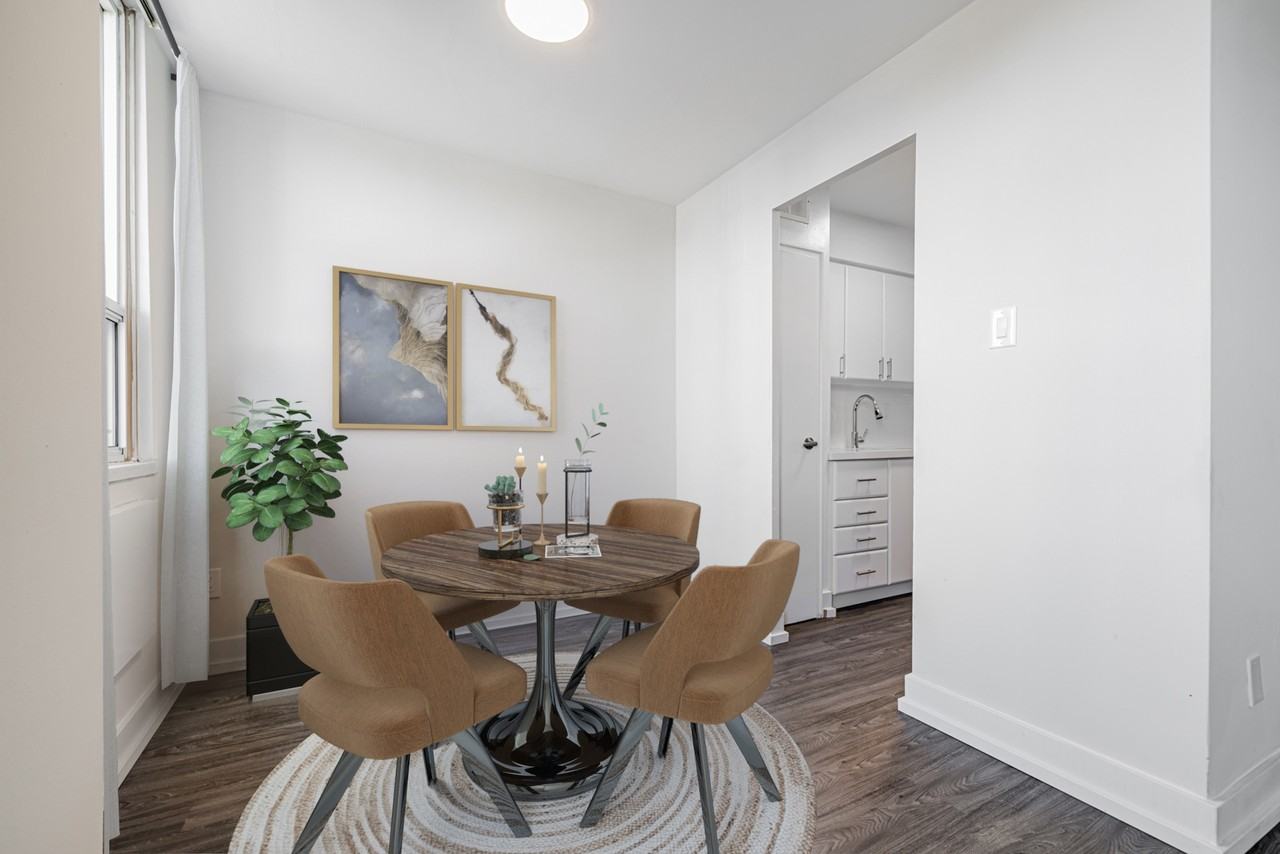 2700 Bathurst Street - Photo 5 of 9