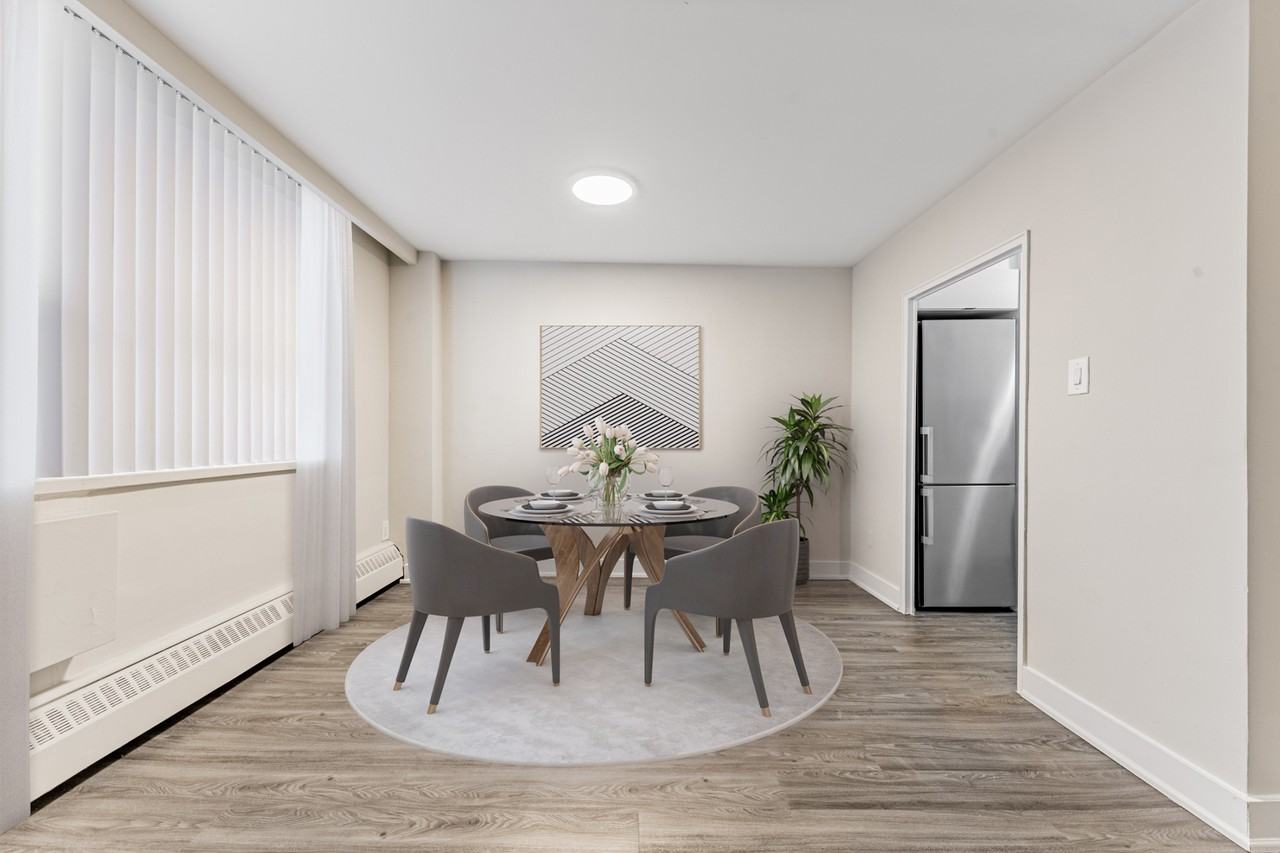 650 Eglinton Avenue West - Photo 4 of 10