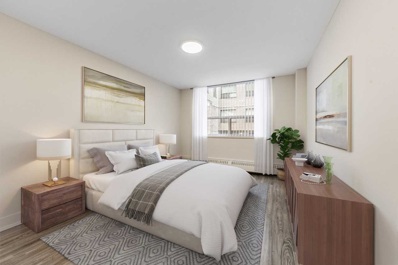 650 Eglinton Avenue West - Photo 5 of 10