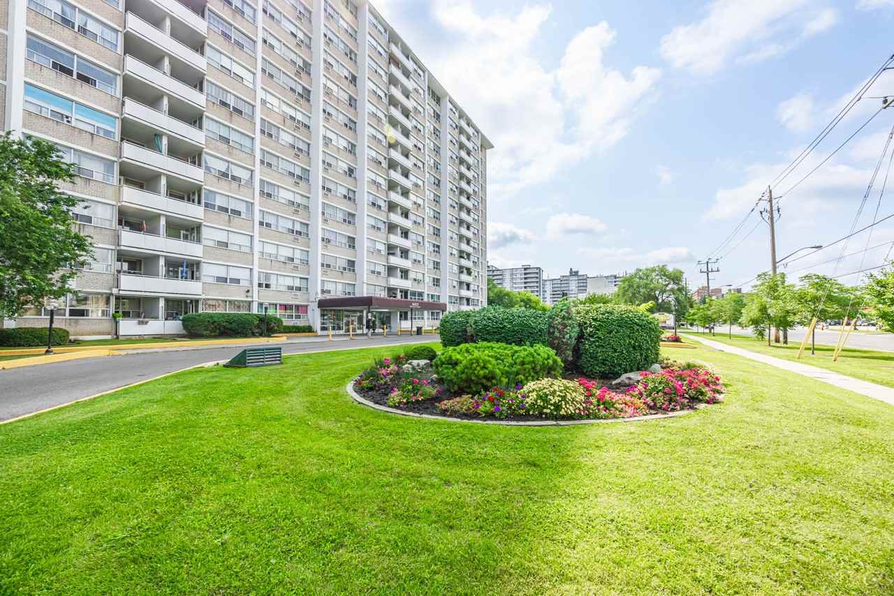 4415 Bathurst Street - Photo 3 of 15