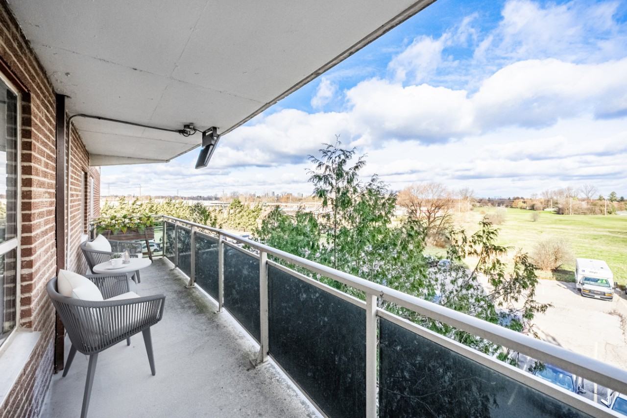 940 Commissioners Road East - Photo 6 of 11