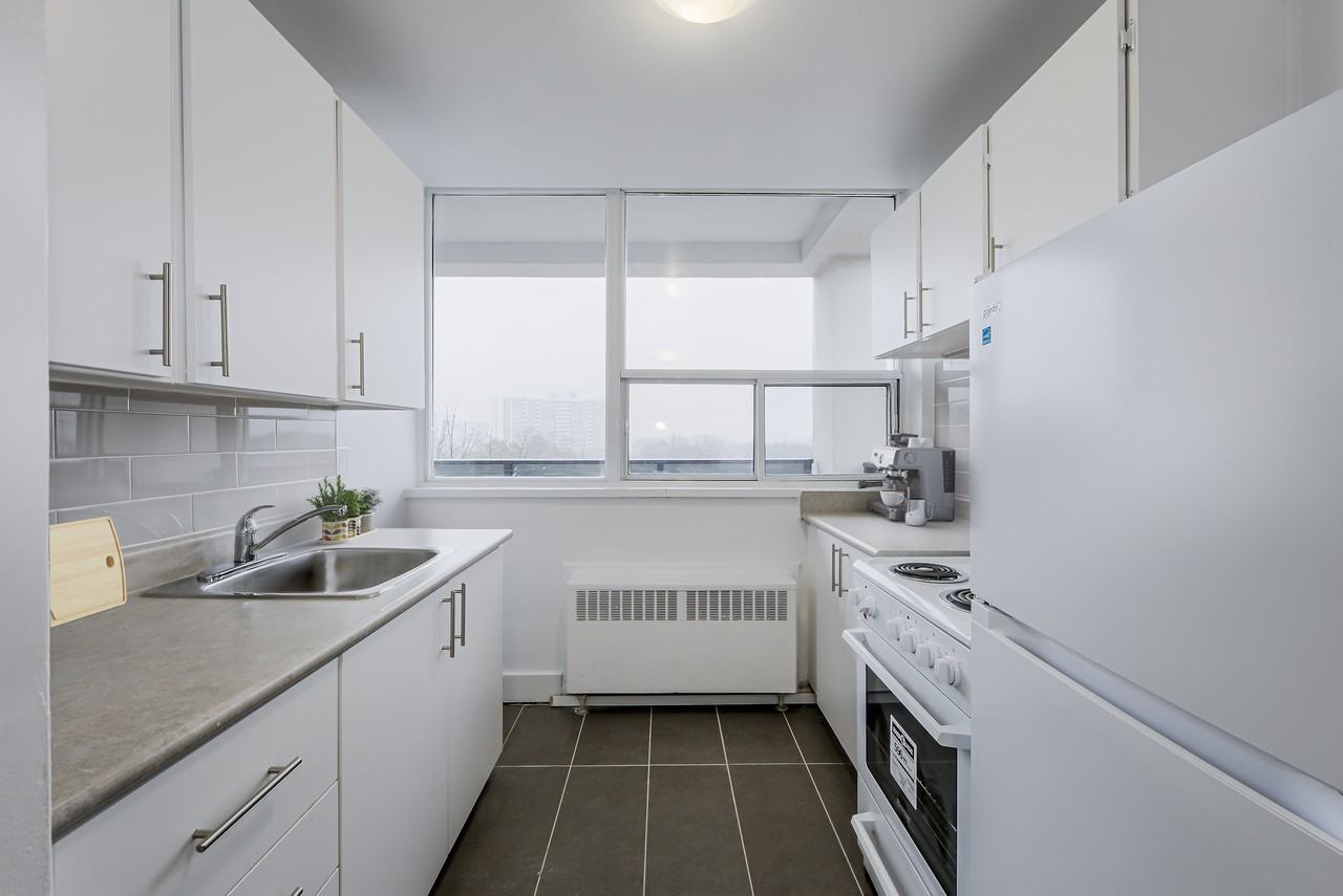 1 Deauville Lane - Photo 3 of 7