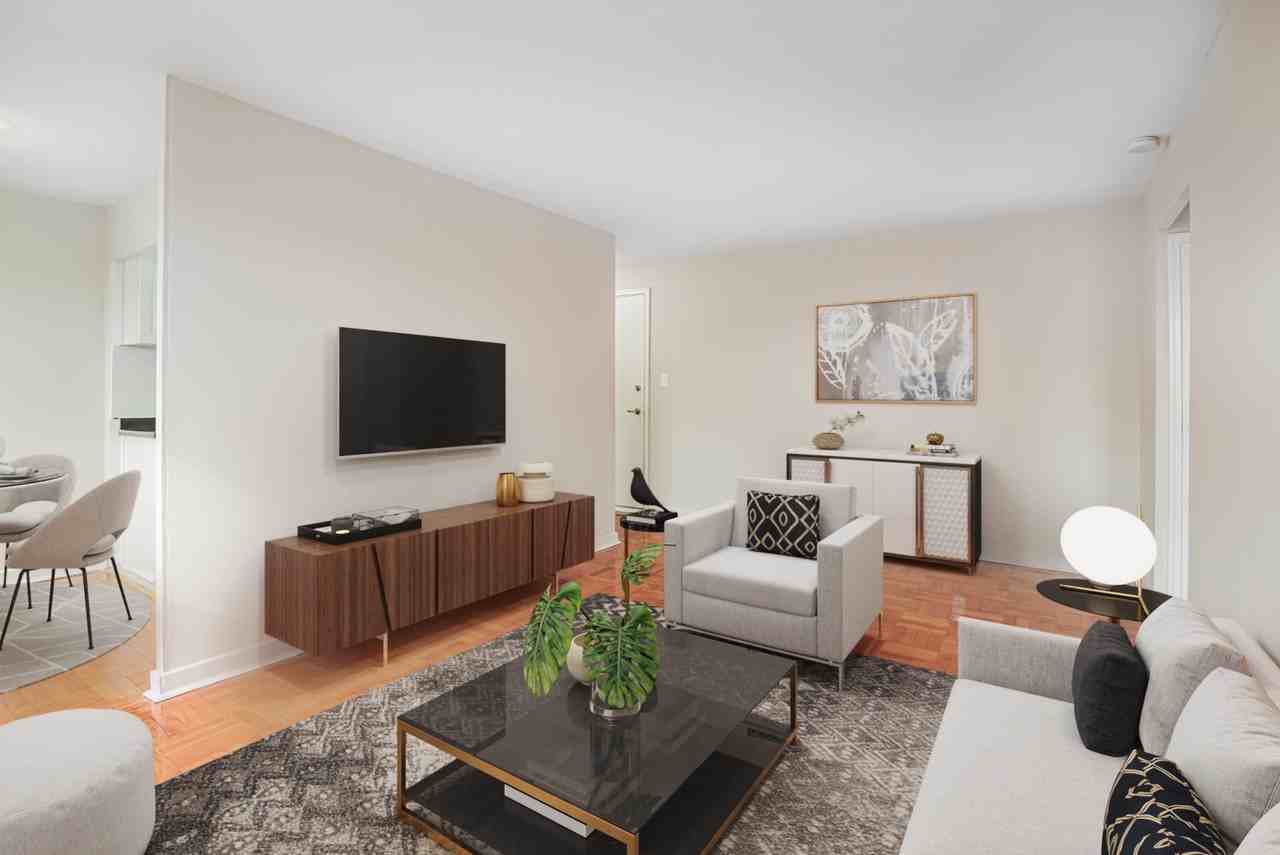 2005 Eglinton Avenue West - Photo 6 of 12