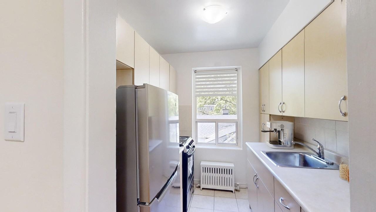 262 & 268 Reynolds Street - Photo 6 of 10