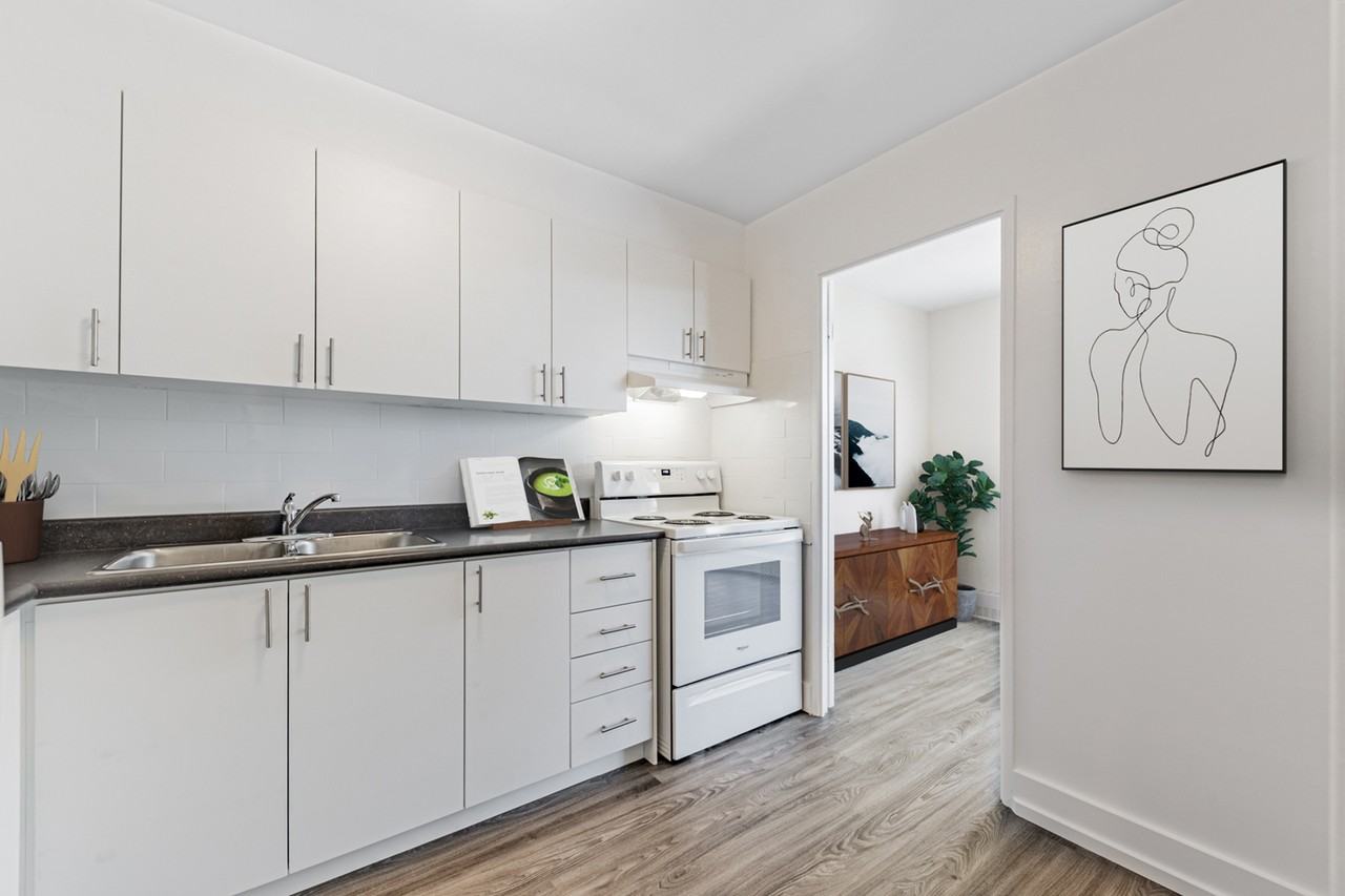 2740 Jane Street - Photo 3 of 14