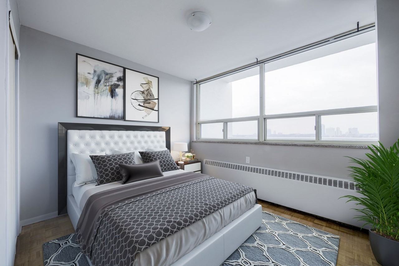 100 Spadina Road - Photo 4 of 10