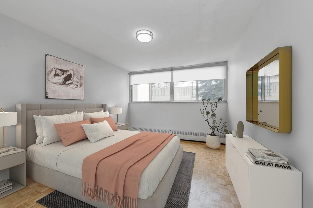 350 Lynnwood Drive and 1230 Whiteoaks Boulevard - Photo 5 of 17