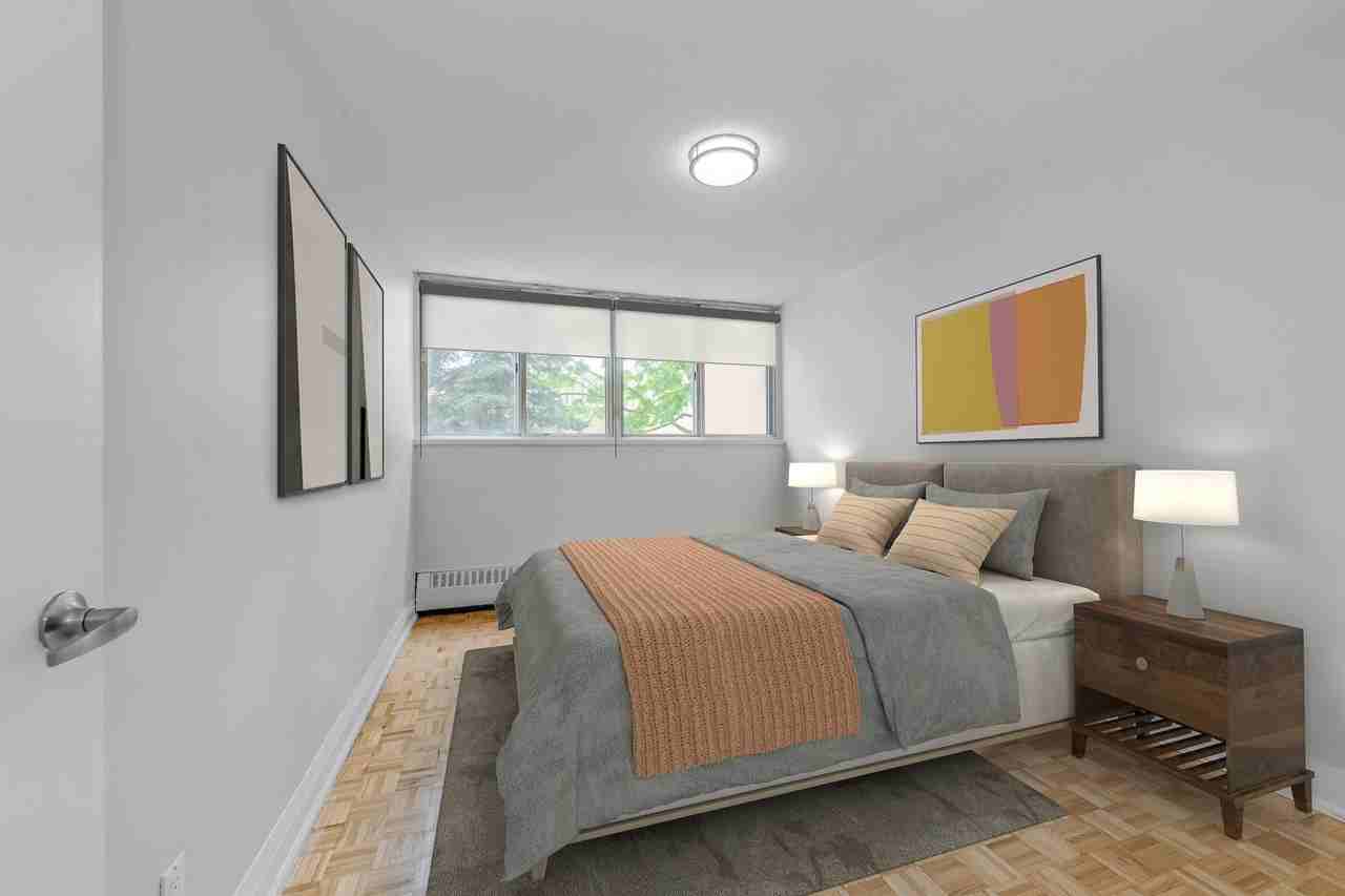 350 Lynnwood Drive and 1230 Whiteoaks Boulevard - Photo 6 of 17