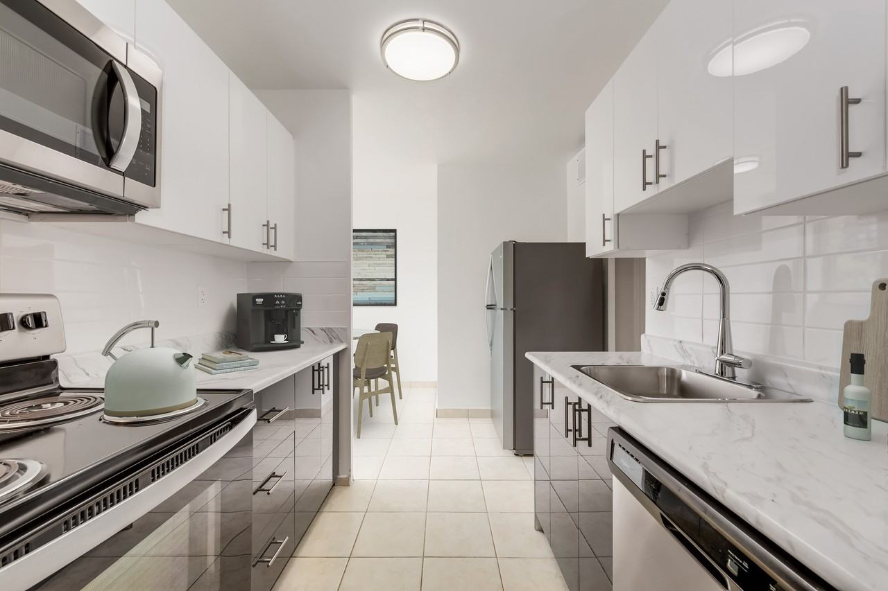 350 Lynnwood Drive and 1230 Whiteoaks Boulevard - Photo 7 of 17