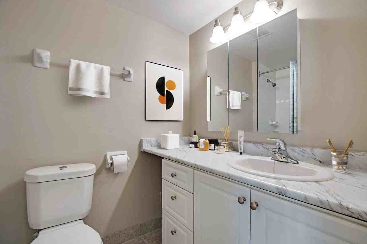 55 Livingston Road - Photo 6 of 37