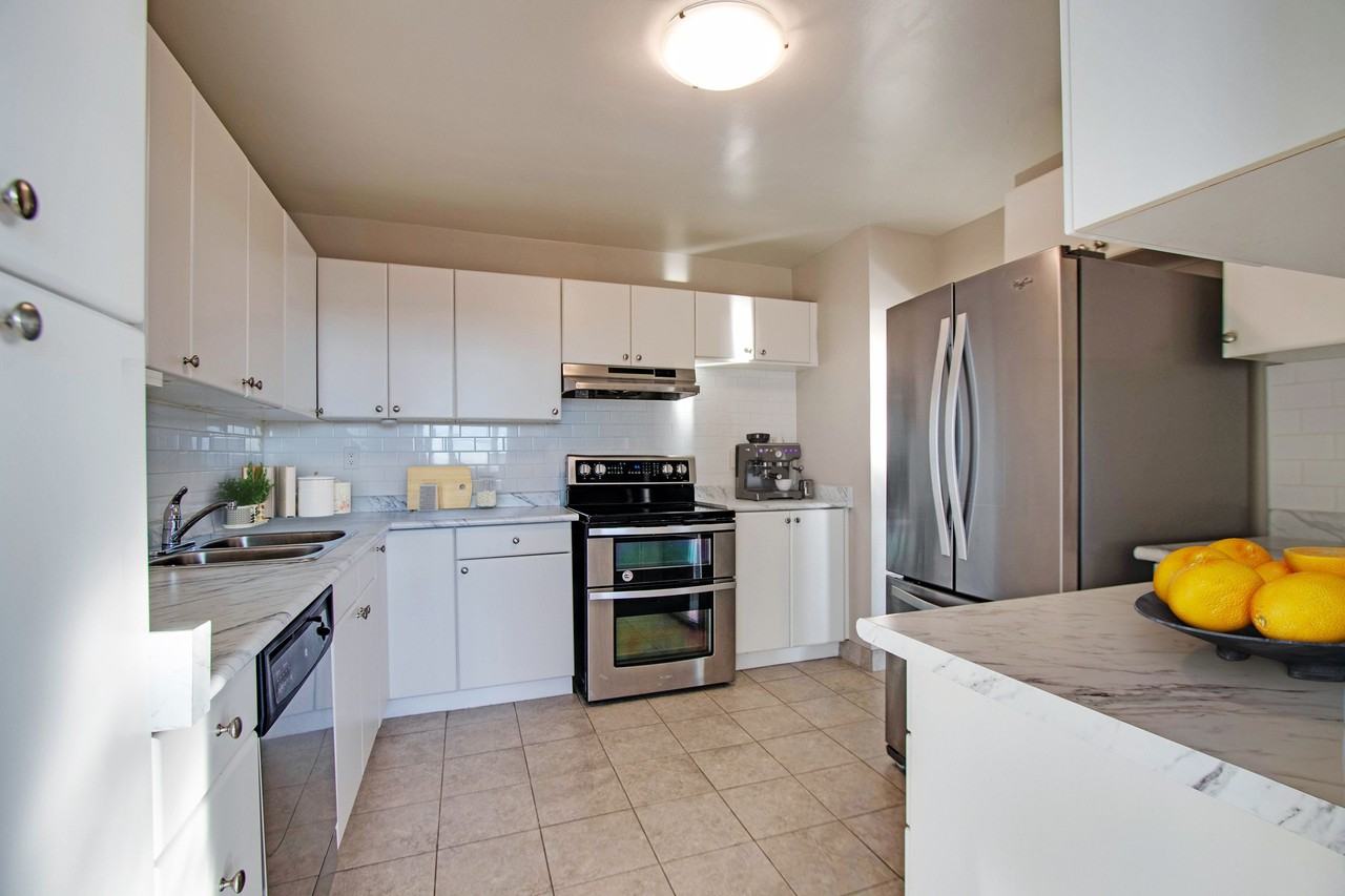 55 Livingston Road - Photo 7 of 37