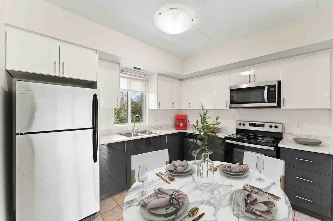 283 Bristol Street - Photo 7 of 14