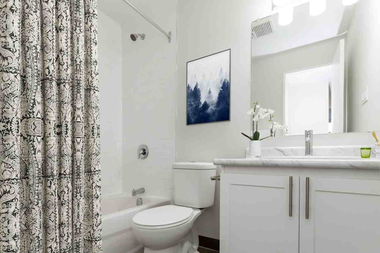 5 Lamers Court - Photo 4 of 13