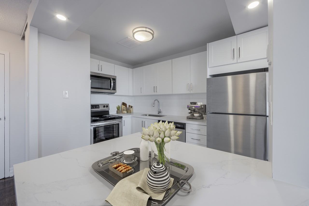 122 Bronte St - Photo 7 of 14