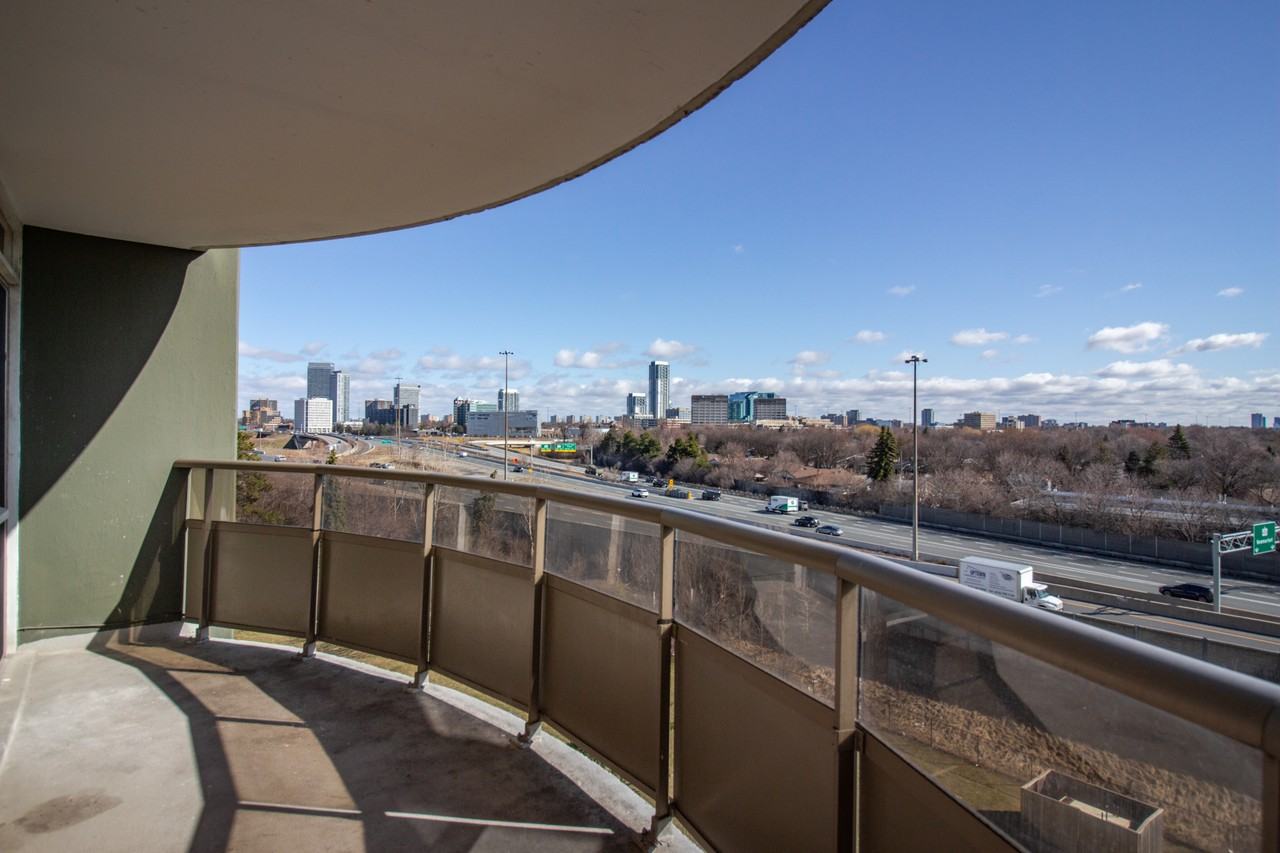 135 Fenelon Drive Toronto - Photo 3 of 10